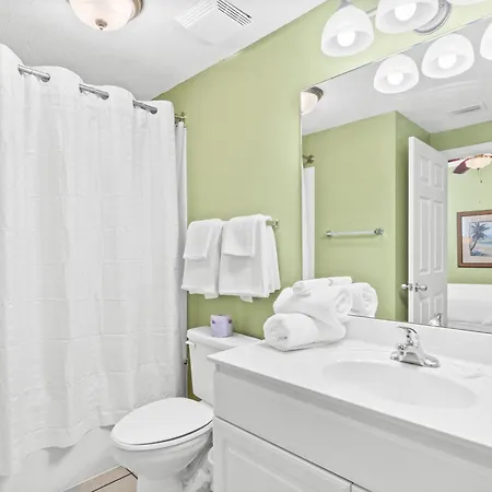 Majestic Beach Towers Resort By Panhandle Getaways Panama City Beach Room photo