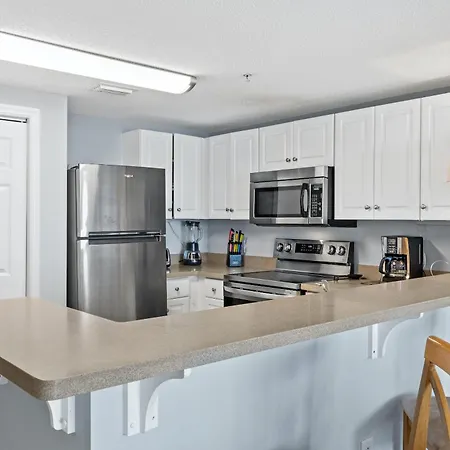 Majestic Beach Towers Resort By Panhandle Getaways Panama City Beach Room photo