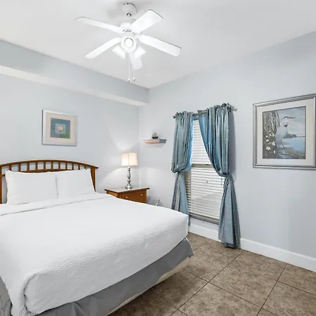 Majestic Beach Towers Resort By Panhandle Getaways Panama City Beach Room photo