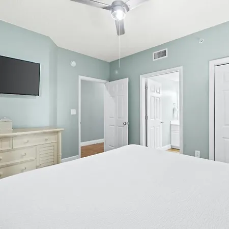 Majestic Beach Towers Resort By Panhandle Getaways Panama City Beach Room photo