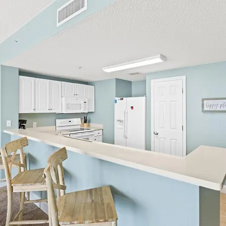 Majestic Beach Towers Resort By Panhandle Getaways Panama City Beach Room photo