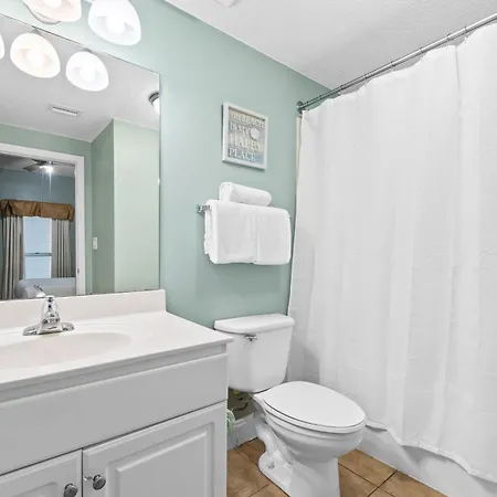 Majestic Beach Towers Resort By Panhandle Getaways Panama City Beach Room photo